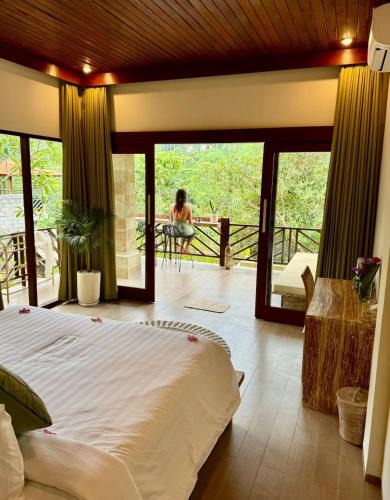 Melayang Apartment | Superior One Bedroom Apartment w Stunning Waterfall View