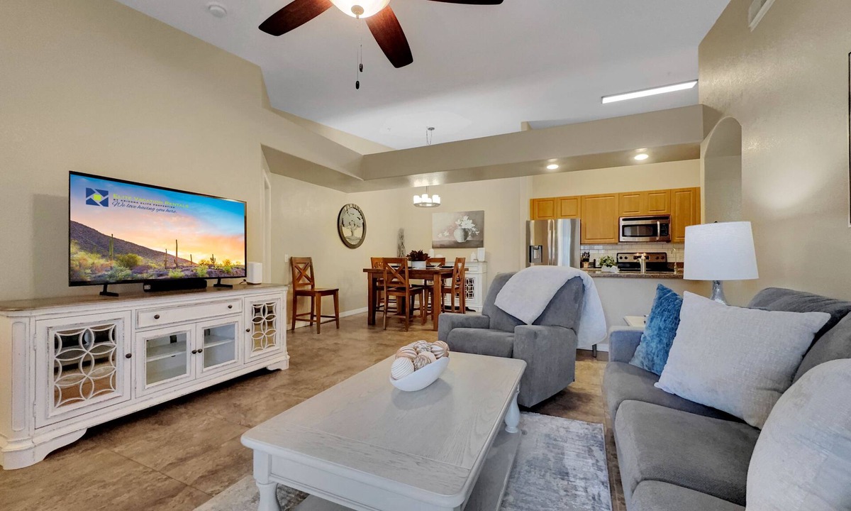 Parkwood Ranch Condo | Superstition Mountains! Condo with Heated Pool! Sleeps 6.