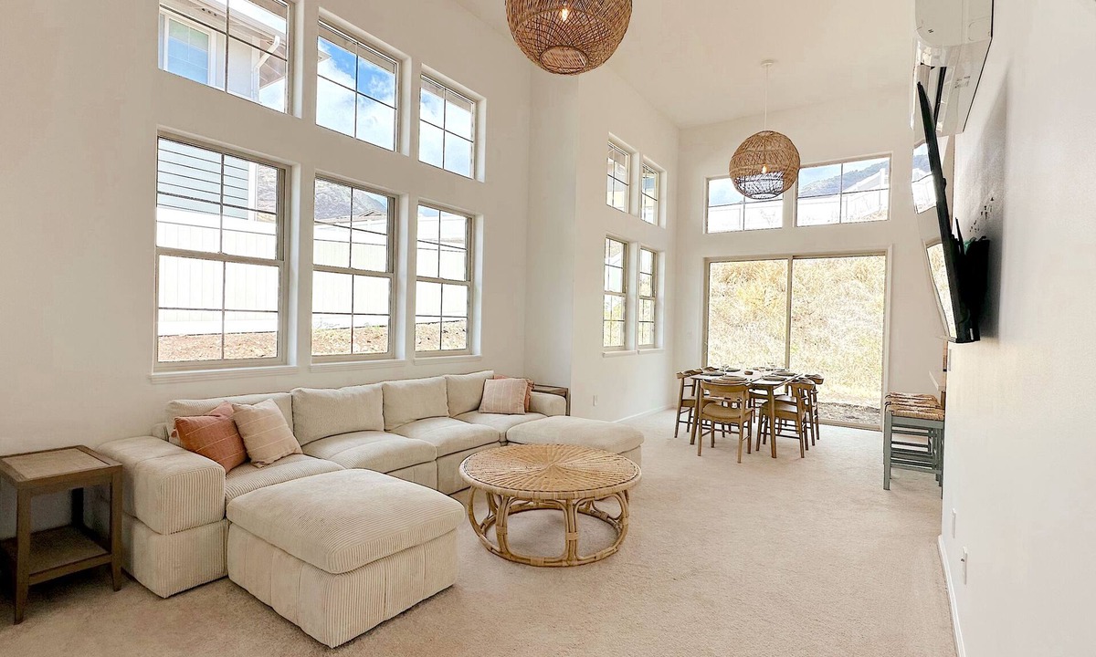 Makaha Valley House | Support LOCAL: NEW! Makaha Valley Home