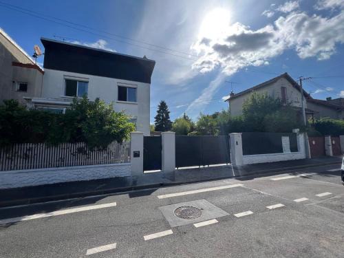 Le Perreux-sur-Marne Villa | Supprimé STOP