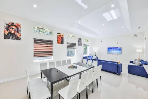 Davie House | Supremacy Villa STR-6110