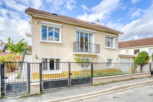 Aulnay-sous-Bois Villa | SupVilla - Paris, DisneyLand, Villepinte Expo, CDG