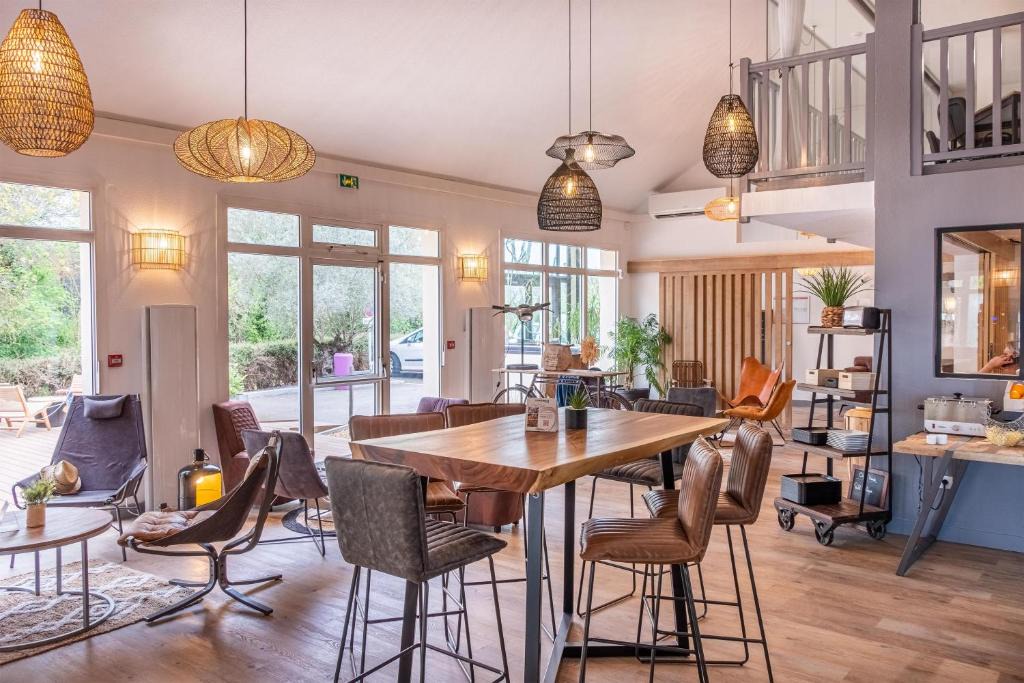 Les Ponts-de-Ce Hotel | Sure Hotel by Best Western Angers Sud