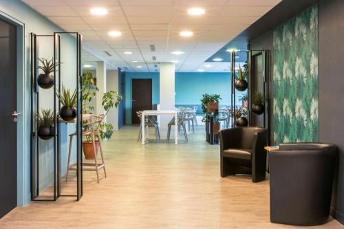 Saint-Amand-les-Eaux Hotel | Sure Hotel by Best Western Saint-Amand-Les-Eaux