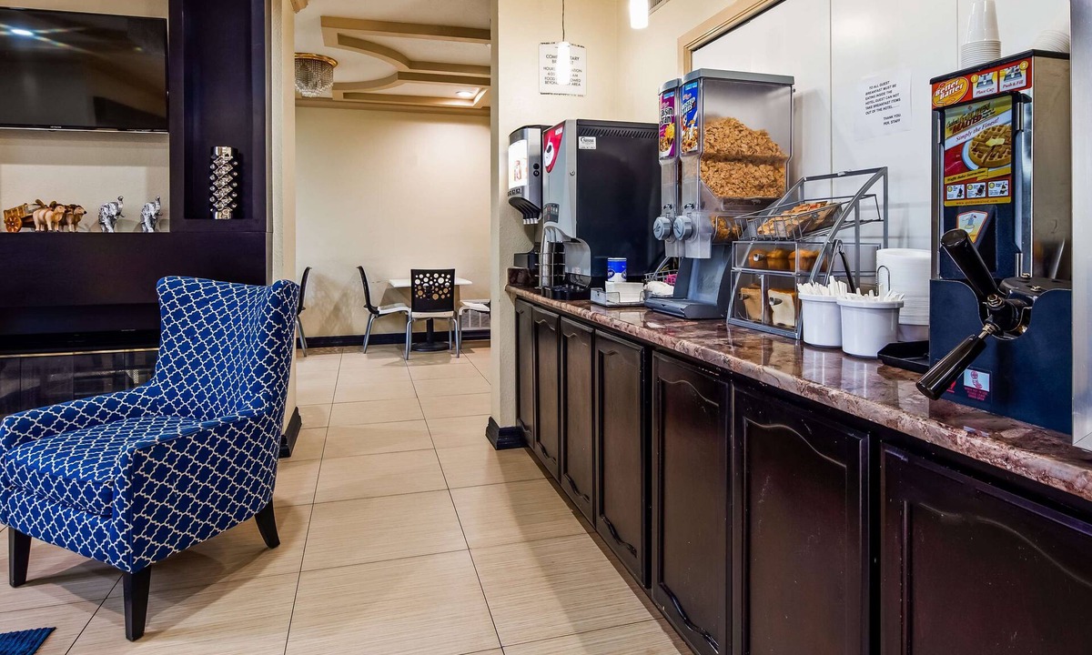 North San Antonio - SAT Hotel | SureStay Plus by Best Western San Antonio Airport
