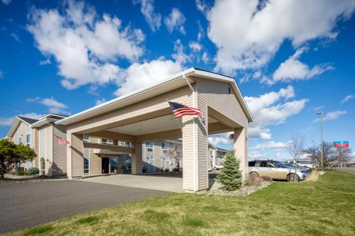 Enterprise Hotel | SureStay Plus by Best Western Enterprise