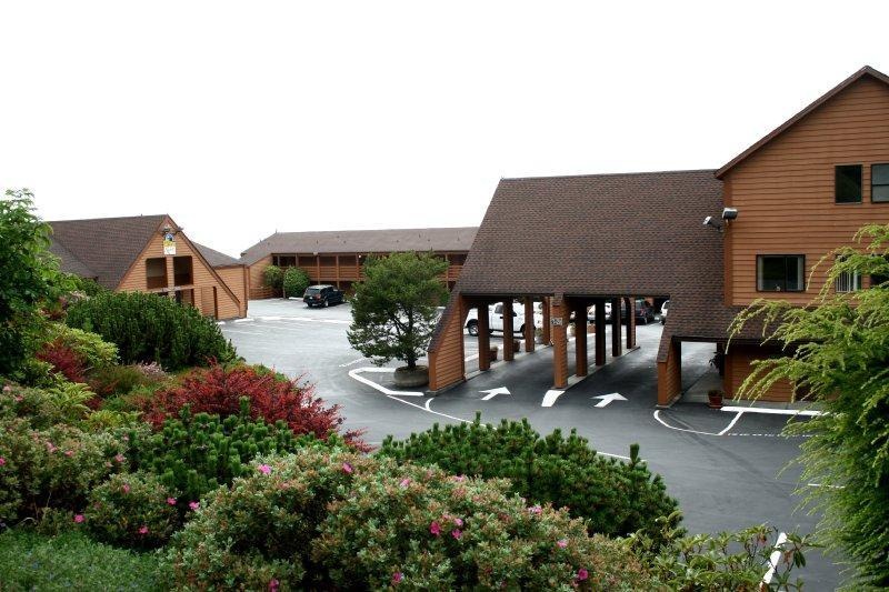 Gold Beach Hotel | SureStay Plus Hotel by Best Western Gold Beach