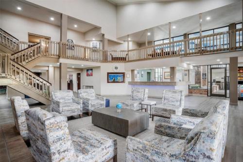 Greenwood Hotel | SureStay Plus Hotel by Best Western Greenwood