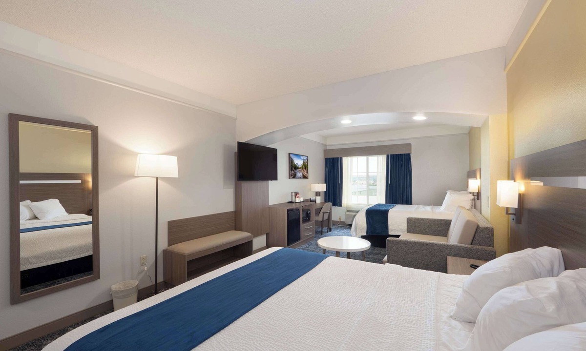 Billings Hotel | SureStay Plus Hotel by Best Western Billings