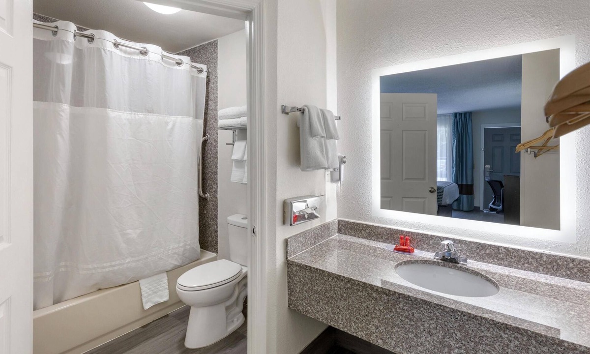 Asheboro Hotel | SureStay Plus Hotel by Best Western Asheboro