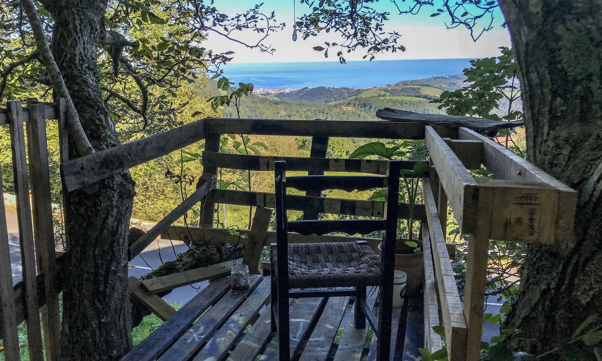 Aia Hostel | Surf Camp San Sebastian Partyhostel