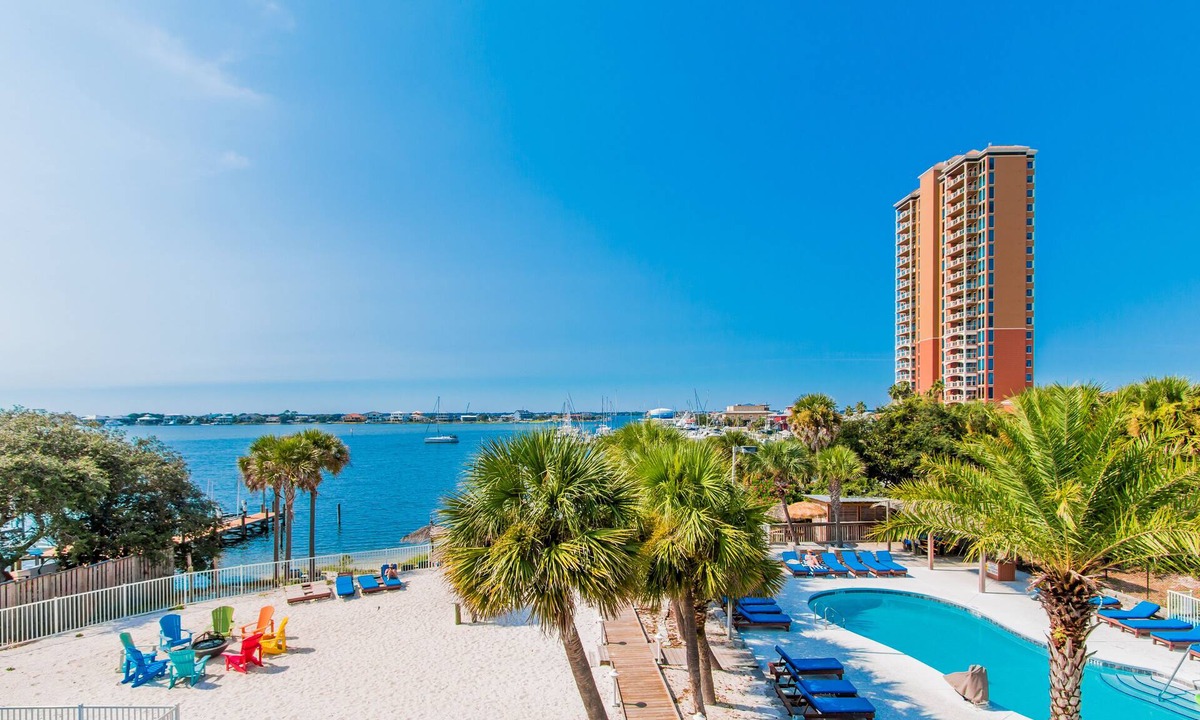 Pensacola Beach Hotel | Surf & Sand Hotel