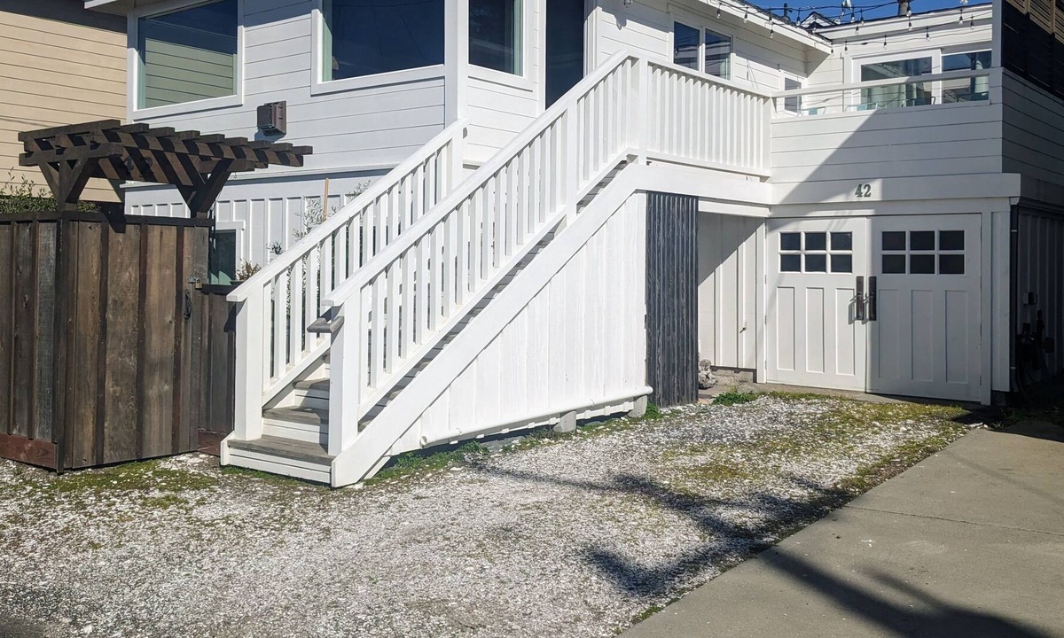 Dillon Beach Cottage | Surf & Sand