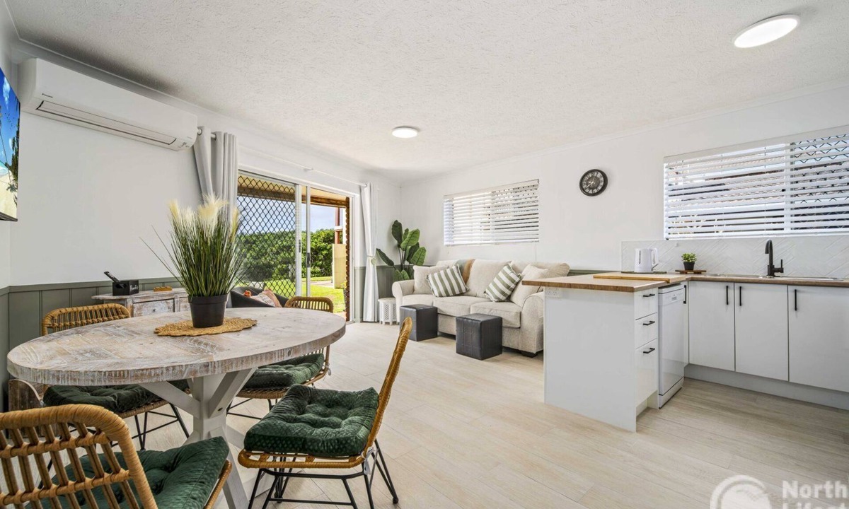 Hastings Point Apartment | Surf Whispers - Absolute Beachfront Getaway