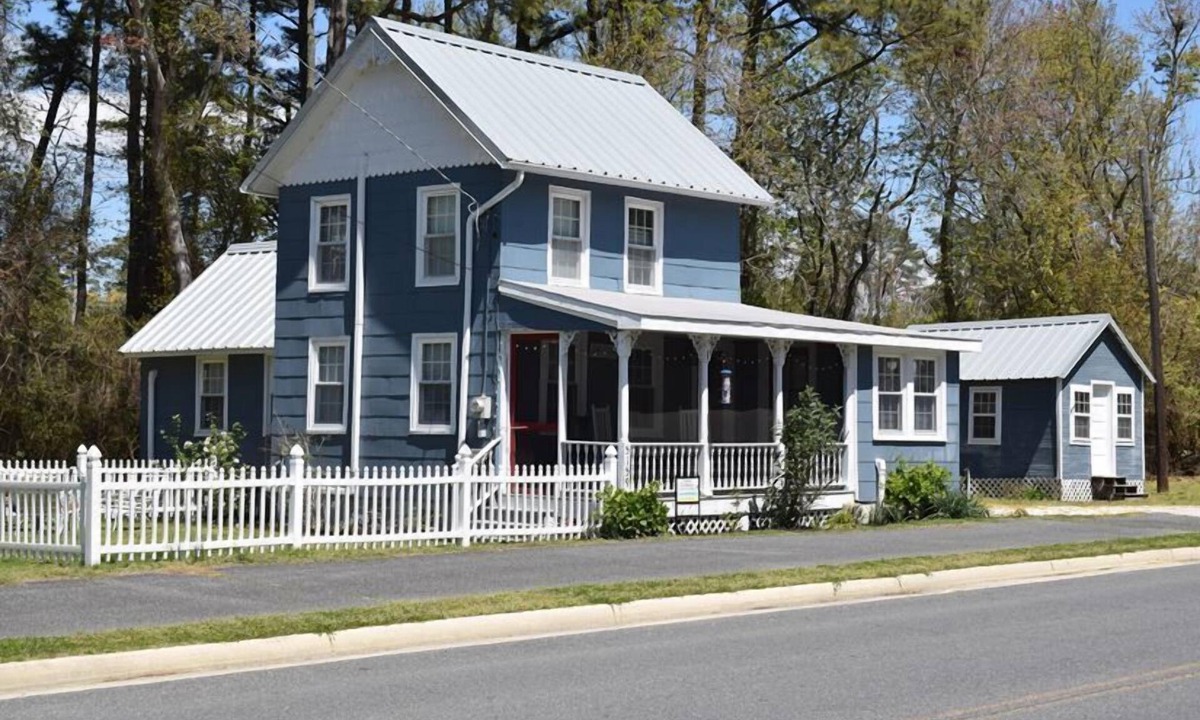 Deep Hole House | Surf & Wind- Cozy Quiet Cottage