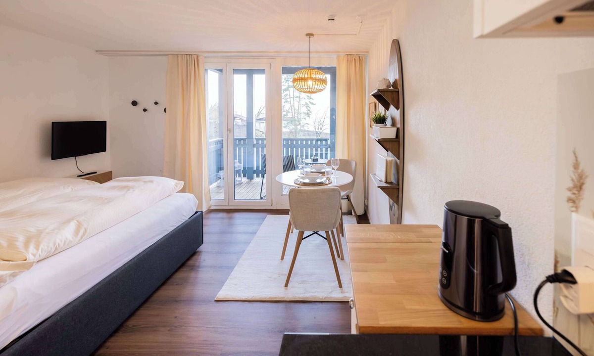 Darligen Apartment | Surfers Studio | Lake View & Pool