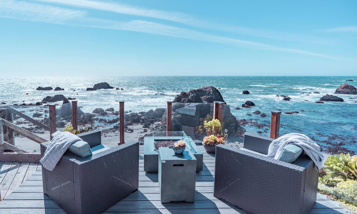 Sereno del Mar House | Surfscape Beach House