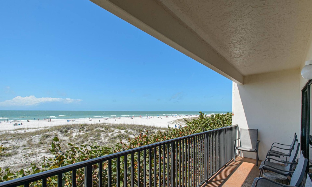 Clearwater Beach Condo | Surfside Condos 202 Beachfront Oasis with Heated Pool