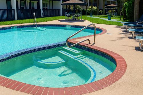 Coffeyville Apartment | Surfside II #109 home