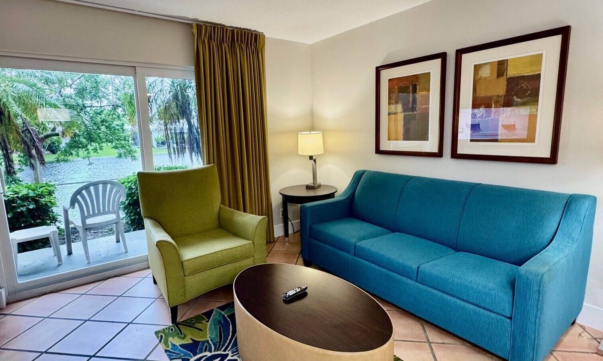 Lauderdale-by-the-Sea Hotel | Surfsider Resort