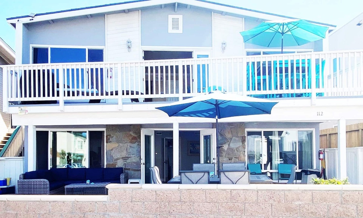 West Newport House | SurfView*8UnitsA/C* Park12 Cars Bikes Washers BBQs