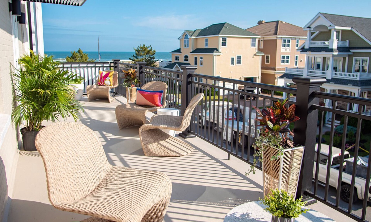 Ventnor City Hotel | Surrey Beach House