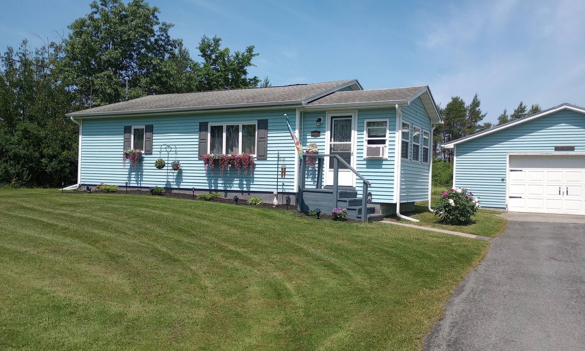 Theresa House | Surrounded by 12 inland lakes and only 7.5 miles from the St Lawrence river!