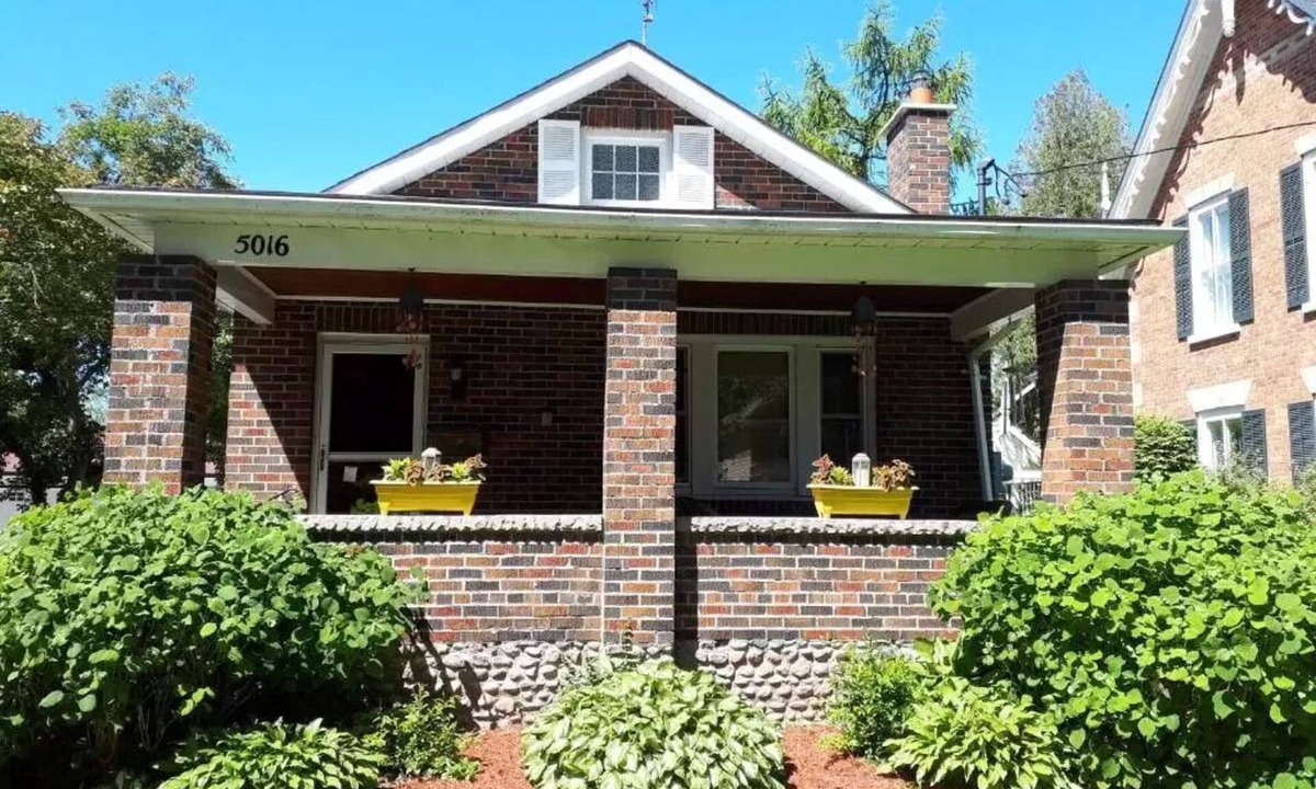 Orono Bed & Breakfast | Susan's Sanctuary Bed & Breakfast
