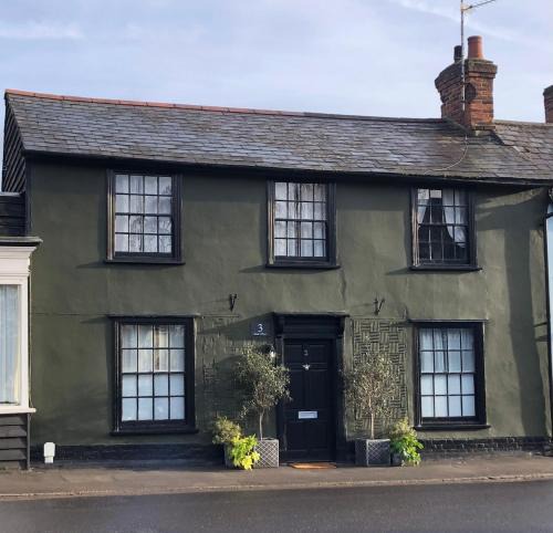 Thaxted House | Susies Place