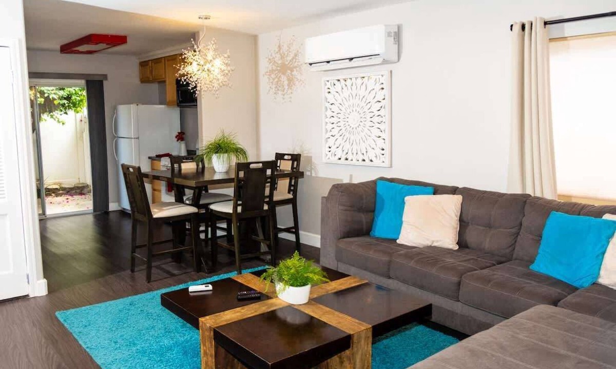 Hillcrest House | Sutra - 1522