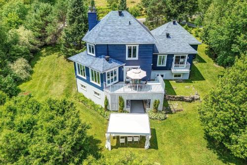 Sutton Villa | Sutton's montagne view