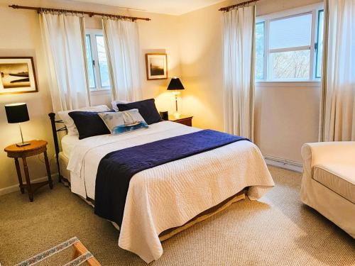Suttons Bay House | Suttons Bay Sunshine