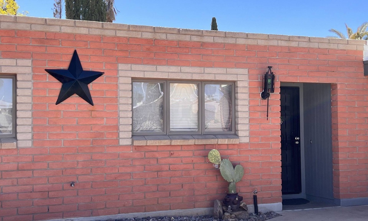 Sierra Vista House | SW Charm! Fall Special – Close to Everything Minutes from the Base 3/2