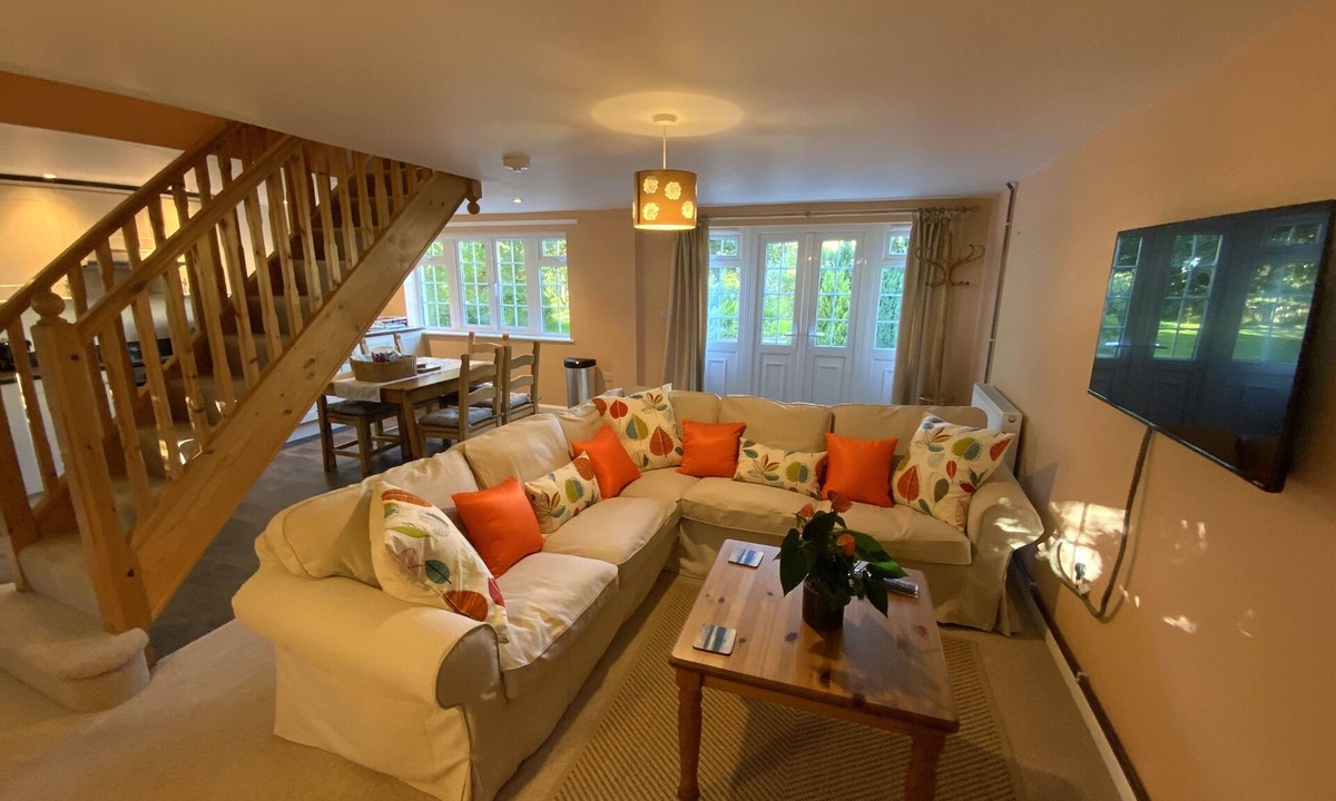 St. Giles on the Heath Cottage | Swallows Cottage