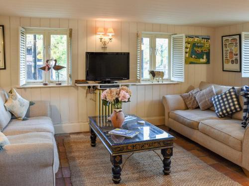 Bungay House | Swallows Nest