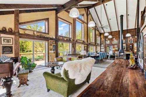 Salem House | Swallows Nest