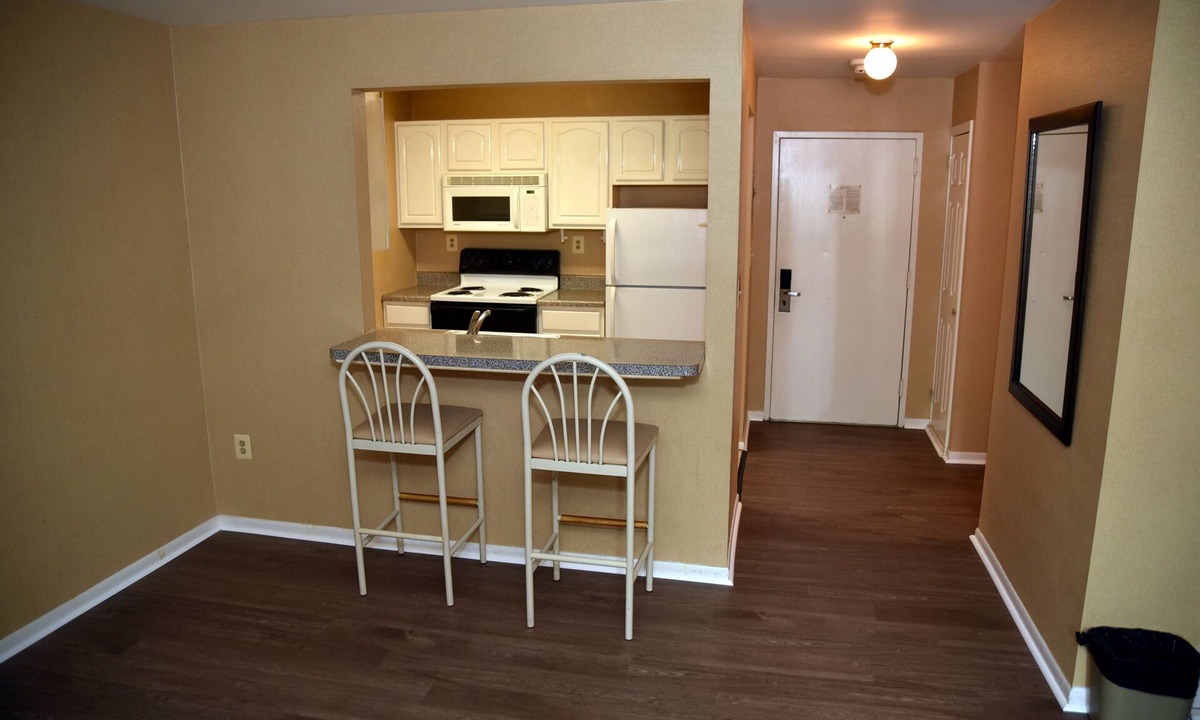 Linden Hotel | Swan Motel