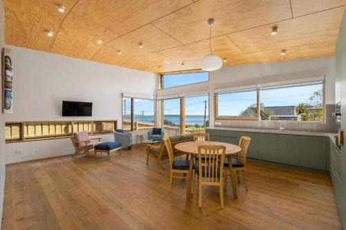 Queenscliff House | Swan's Reach