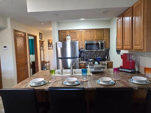 Notch Estates Apartment | Swan's Woodland Getaway Condo