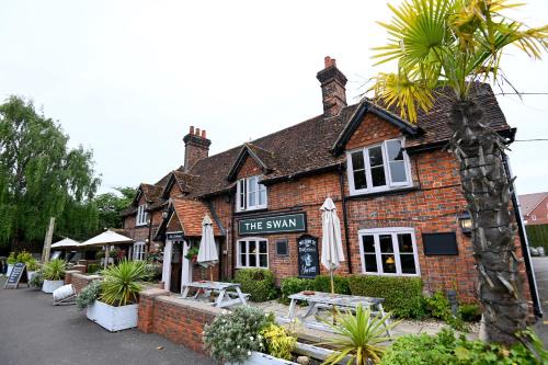 Thatcham Hotel | Swan, Thatcham by Marston's Inns