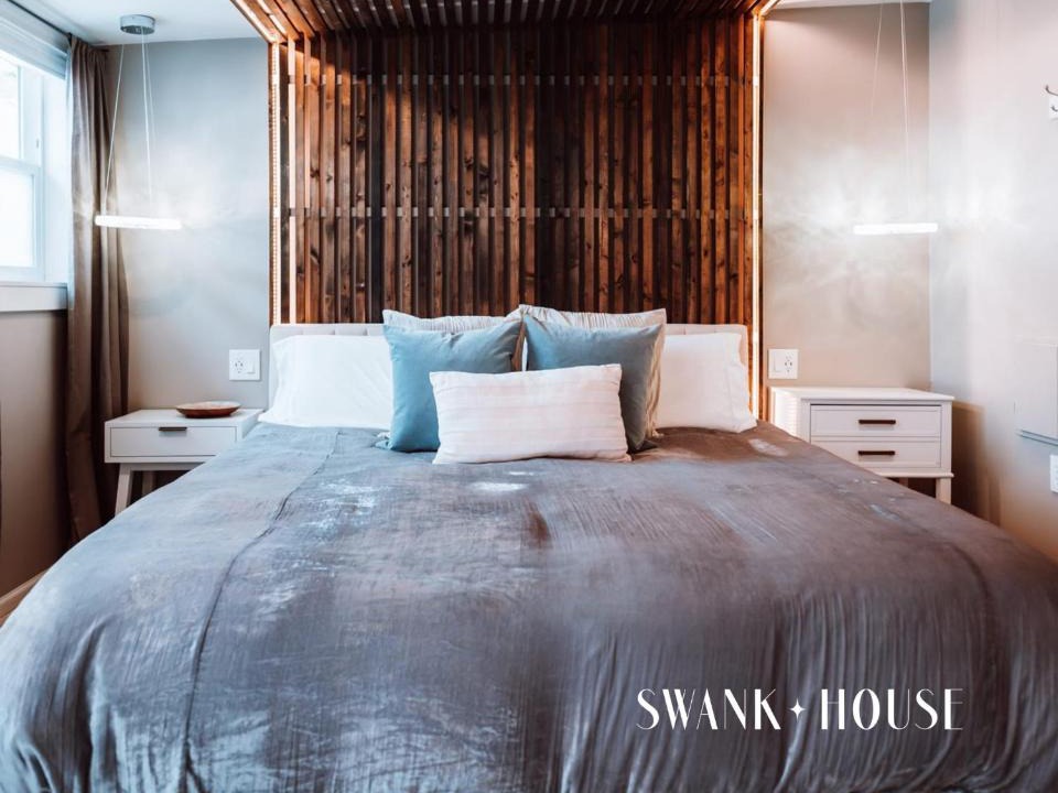 Historic Railroad District Hotel | Swank House- Downtown Suite-Pet Friendly