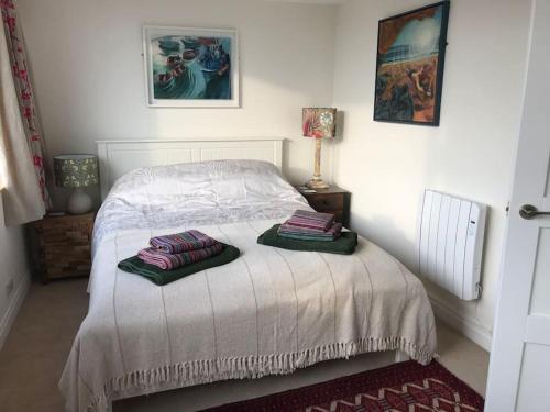 Uckfield Apartment | Swanky & Spacious Luxury 3 Bed