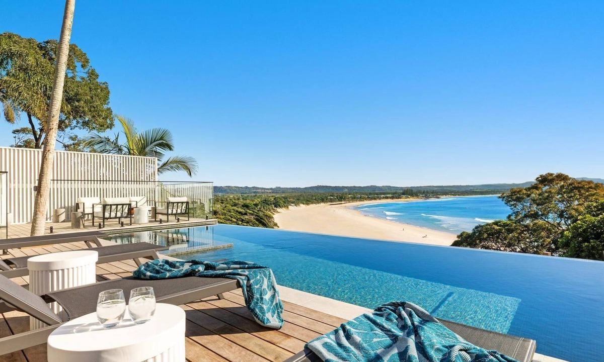 Byron Bay House | Sway - stunning 5 BR beach house with pool