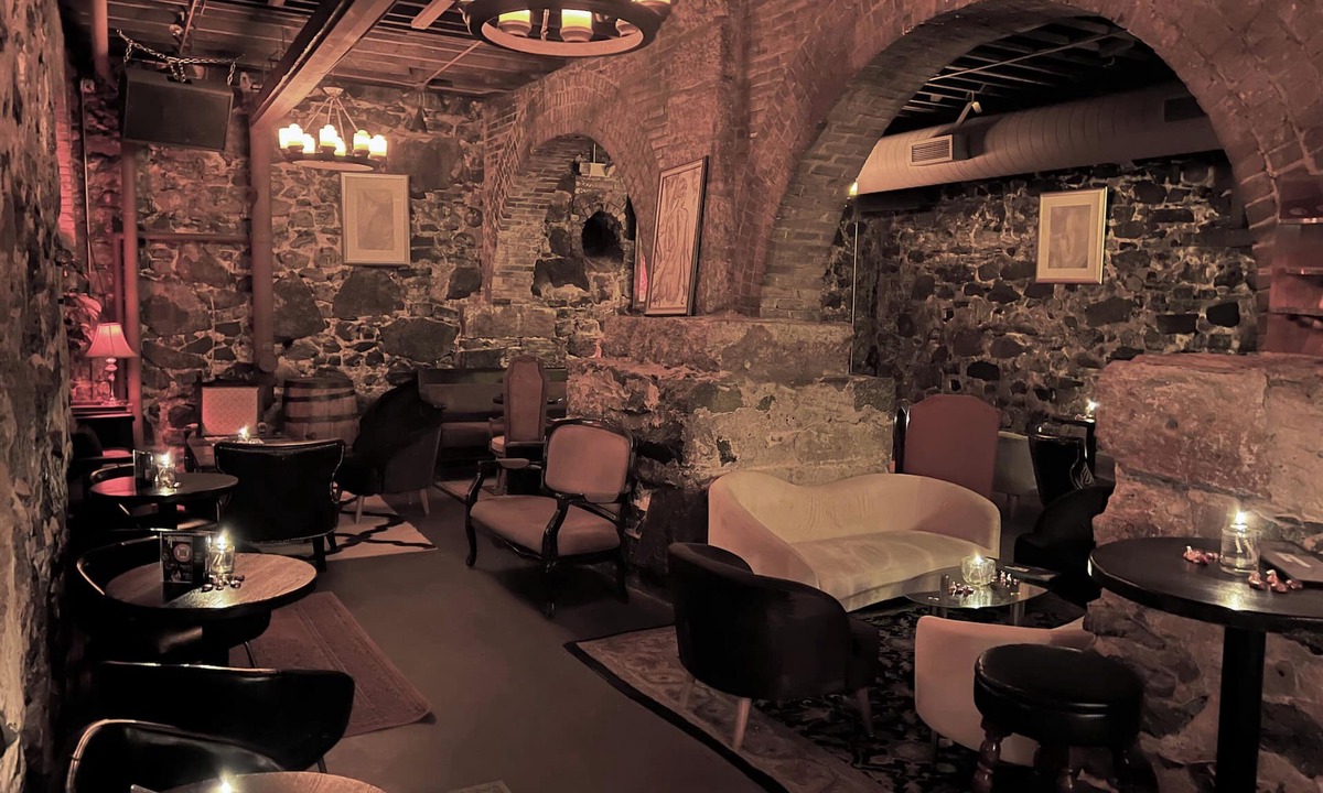 Downtown - Waterfront Hostel | Swedetown European Style Hostel