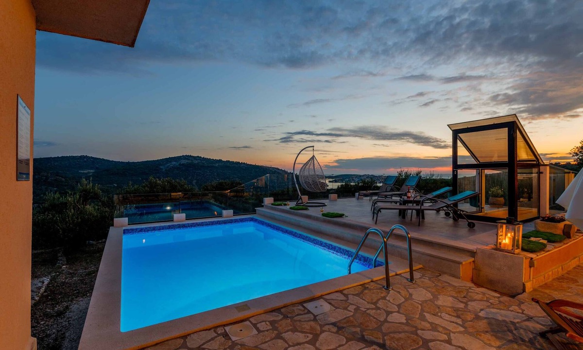 Podglavica Villa | Sweet Coral - Three Bedroom Villa, Sleeps 6
