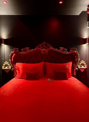 Villeneuve-le-Roi House | SWEET DREAMS Love room & Spa