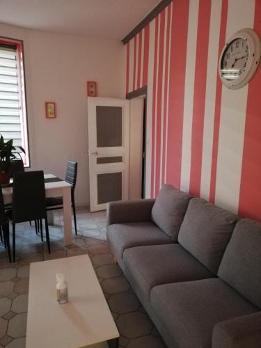 La Fere House | Sweet garden