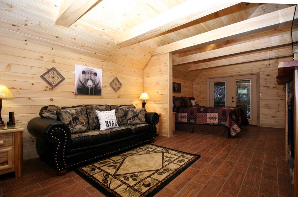 Gatlinburg Ski Chalet | Sweet Memories