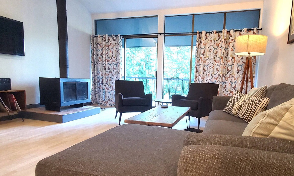 Grass Lawn Condo | sweet pricing for April and May - 30 day minimum stay