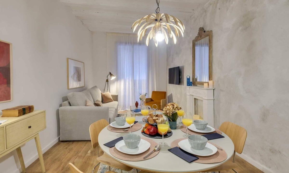 Gothic Quarter Apartment | Sweett | Gothic II - Three Bedroom Apartment, Sleeps 8